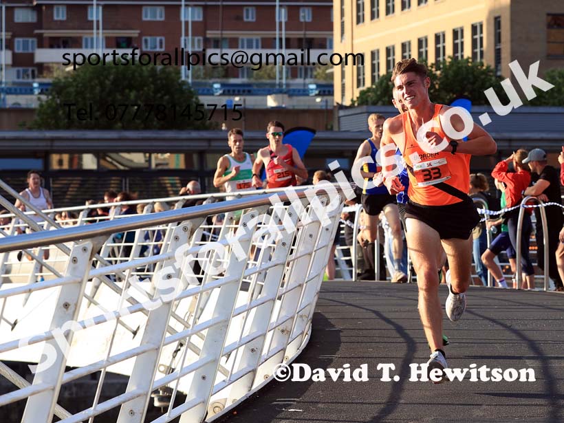 The 2024 Quayside 5k Road Race, Newcastle/Gateshead.  Photo: David T. Hewitson/Sports for All Pics